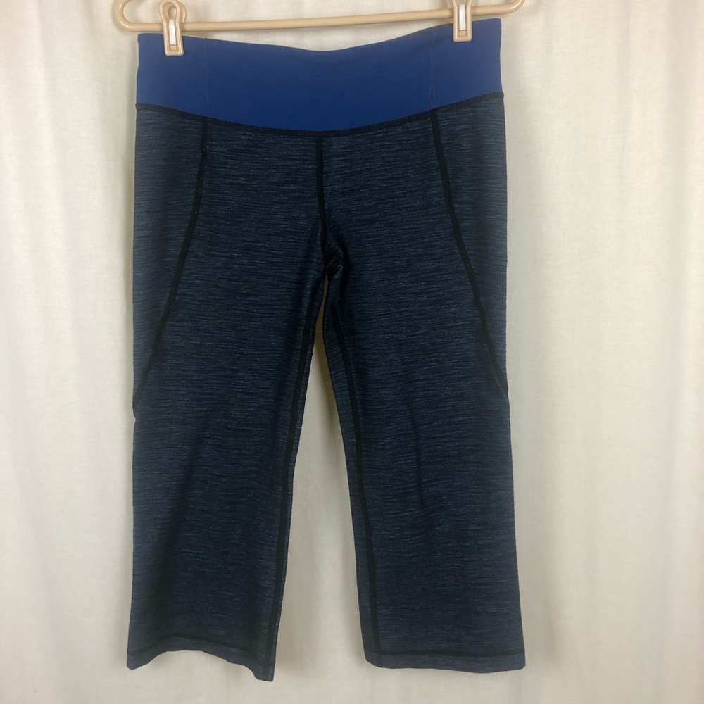 Lululemon Womens 8 Tadasana Crop Slit Leggings